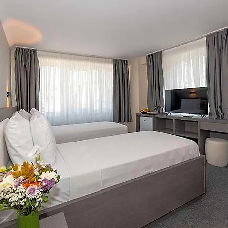 Hotel Mays