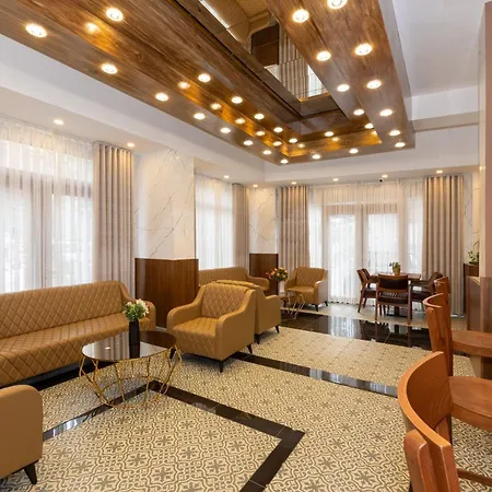 فندق Mays 4*